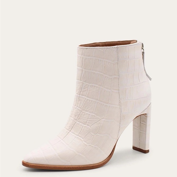 Kaanas Cologne Bootie Ivory - Picture 3 of 8